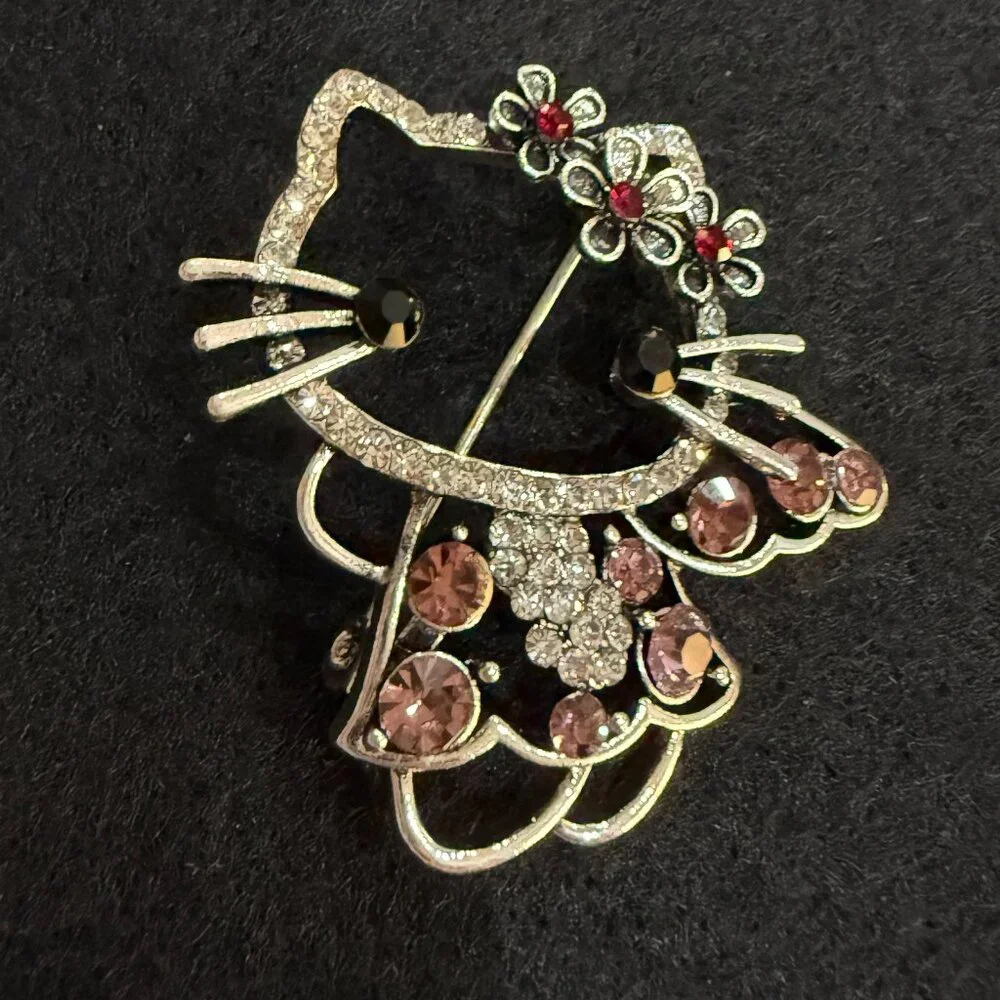 Hello Kitty Angel Brooch